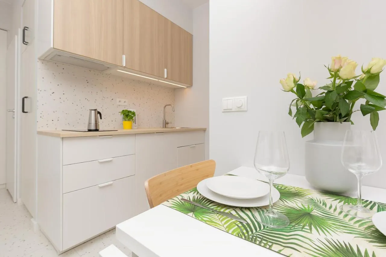 Karolkowa Apartments Warsaw By Noclegi Renters 0*,